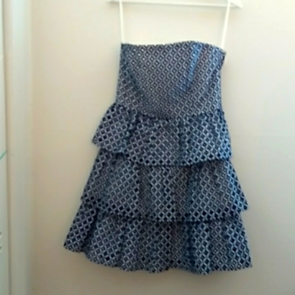 Strapless tiered dress
